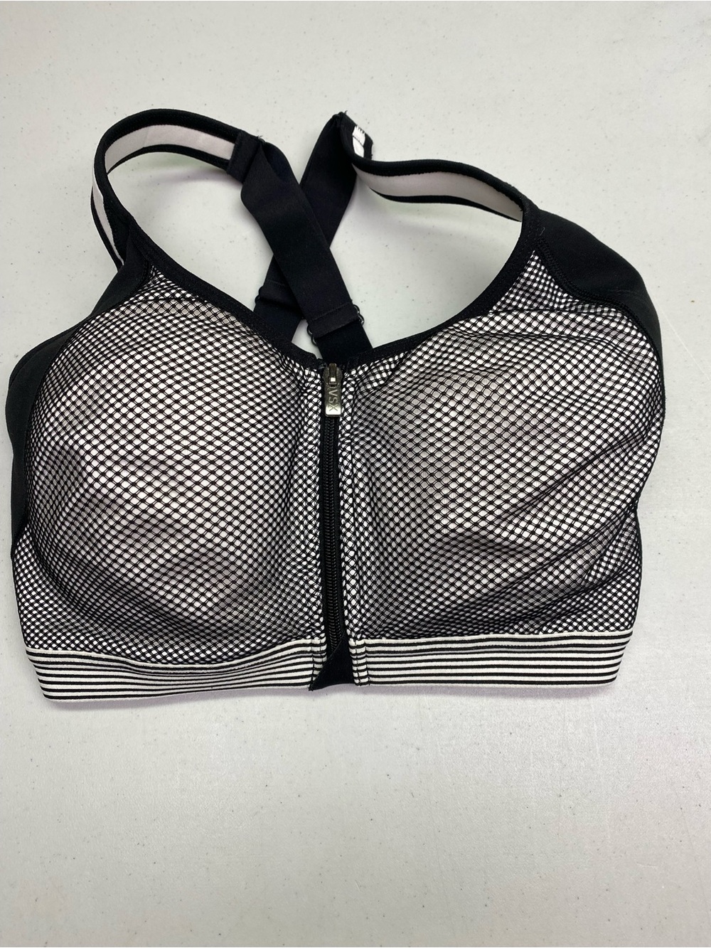 VSX Sport Victoria's Secret Black White Zip Front Sports Bra 32DDD *P1040